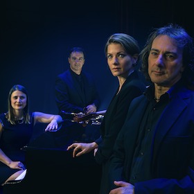 Bild: Pippo Pollina & Quartetto Acustico - La vita è bella così com’è