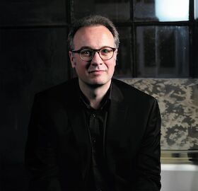 Bild: René Sydow - Sie dürfen sich wieder setzen