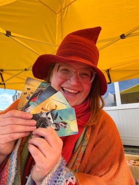 Bild: Tarotkarten legen für Anfänger mit der Hippiehexe