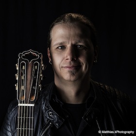 Bild: Stefan „Das Eich“ Eichner spielt Reinhard Mey 2.0 - mit Stefan Eichner