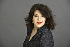 Bild: Romantische Paare im Frühling