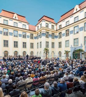Bild: Sinfonie im Innenhof