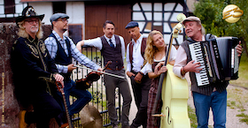 Bild: Kerzenscheinkonzert mit der E3 Acoustic Band