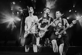 Bild: Alex im Westerland - DIE TOTEN HOSEN / DIE ÄRTZE TRIBUTE