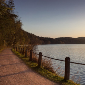 Bild: Wasser und Wein