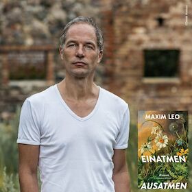 Bild: Maxim Leo liest "Einatmen. Ausatmen."