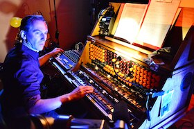 Christoph Wagner (Autor) & Peter Pichler (Musiker des Trautoniums) - Freak-Sounds – Musik abseits der Norm