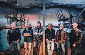 Bild: Sommer Special mit AssFiddleJohnsons