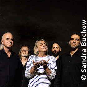 Bild: Wenzel & Band - Die Zeit der Irren und Idioten