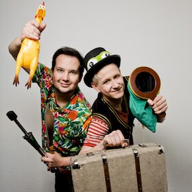 Bild: Joschis kunterbuntes Kindervarieté - Joschis kunterbuntes Kindervarieté - auf unserem Außengelände