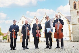 Bild: Holger Blüder und "La Réjouissance" - Kammermusikalische Werke von Emanuel Chvála, Joseph Haydn und Antonín Dvořák