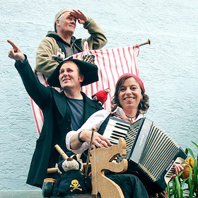 Bild: Flohzirkus Orquestra - Musik, Clownerie und Mitmachspaß