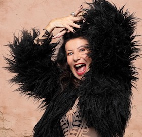 Bild: Patrizia Moresco - "AUSSER KONTROLLE - Wer ist hier verrückt?"