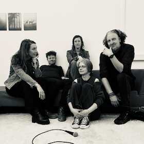 Bild: Beyond the Boroughs - Wohnzimmerkonzert in Halle 13