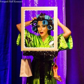 Bild: CARAMBA 2.0 - Männer, High Heels & andere Laster - Phänomenale One-Woman-Show mit Cara Ciutan