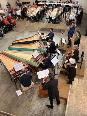 Bild: Kuchen mit Bach - Barockmusik mit Kuchenbuffet ("Kaffeekantate" von J.S. Bach)