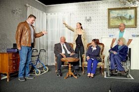 Bild: Dobbelmord im Aldersheim - Kriminalistisches Lustspiel von Jürgen Hörner