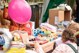 Bild: Aktionstag "Herz für Kinder" - Kinderflohmarkt