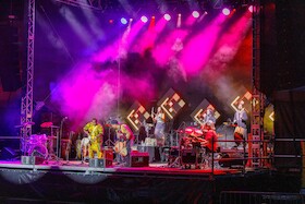 Bild: Karibische Nacht mit Konzert von Drums United & Silent Disco