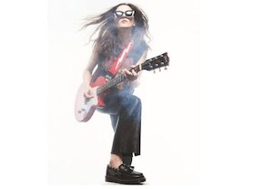 Bild: LAURA COX - Troubled Tour 2026