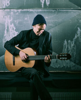 Bild: Jakob Heymann: Neues Programm - Lieder für und wider