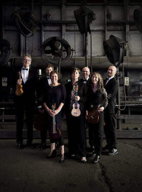 Bild: The Ukulele Orchestra of Great Britain - Anarchy in the Ukulele