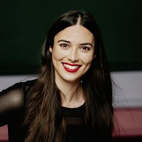 Bild: Sara Karas - No Wonder A Woman