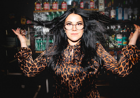 Bild: Schlongonges - Venushügel – vom Mut über sich selbst zu lachen