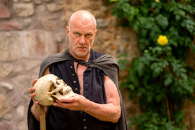 Bild: Historix-Tours: Mörder, Gräber und Gespenster - Stadtführung mit Schauspieler