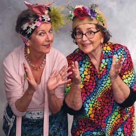 Bild: Alice Hoffmann & Bettina Koch - "In Würde albern"