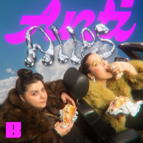 Bild: ANTI ALLES - Live Podcast - mit Frau Gretel & Rebecca Pap