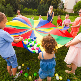 Bild: Kinderfest mit Trödelmarkt von Kindern für Kinder