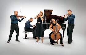 Bild: Altstadtkonzert mit "Spark - die klassische Band" - Bohemian Spirit – Freiheit, Fantasie und Feurige Funken