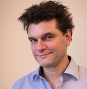 Bild: Lutz van der Horst präsentiert "Konfetti-Blues"