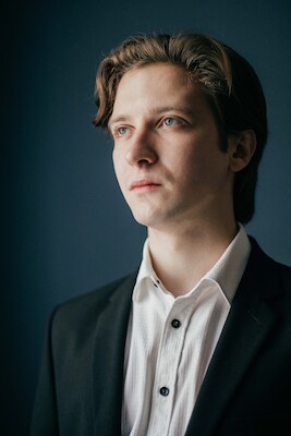 Bild: Andrey Denisenko spielt: Wolfgang Amadeus Mozart. Ein Portrait. !