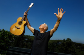 Bild: TOMMY EMMANUEL - CGP - Living In The Light Tour