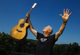 Bild: TOMMY EMMANUEL (cgp) - Living in the Light – Tour 2027