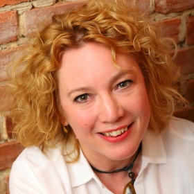 Bild: Maike Salhofen liest aus "Bruder Enno und das Herz des Störtebeker"