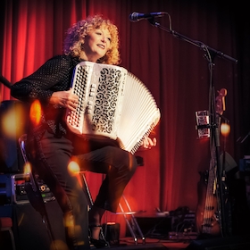 Bild: Lydie Auvray - "Salut! Et merci"-Tour (Solo)