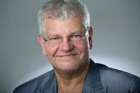 Bild: Werner Koczwara - Einer Flog übers Ordnungsamt