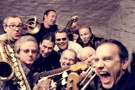 Bild: Dr. Mablues & the detail horns