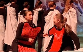 Bild: Die Theater AG des Gymnasiums am Romäusring Villingen präsentiert: