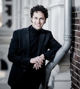 Bild: Nikola Meeuwsen | Klavier - Werke von Bach/Brahms, Schubert & Beethoven