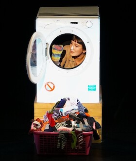 Bild: Von den Socken | Ein Waschmaschinenmärchen - Figurentheater. Für alle ab 5 Jahren. Von und mit Nastasja Raböse