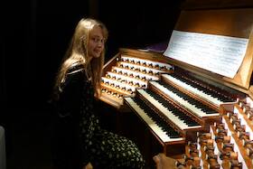 Bild: Stunde der Kirchenmusik - Eszter Szedmák (Ungarn), Orgel