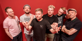 Bild: P.O. Box - Presented by Ox Fanzine, Festivalstalker, Frontstage Magazine, Tough Magazine, Krod Records & Spider Promotion