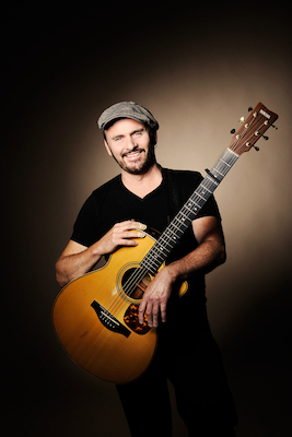 Bild: Dave Goodman – Godfather of Fingerstyle Guitar und Meister an der Blues Gitarre