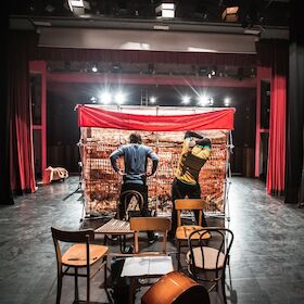 Bild: Erwachsenen Theater