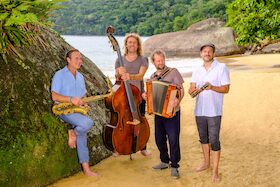 Bild: Quadro Nuevo - Melodien aus fernen Welten, Tango, ägäische Mythen-Klänge, orientalische Grooves, waghalsige Improvisationen und ...