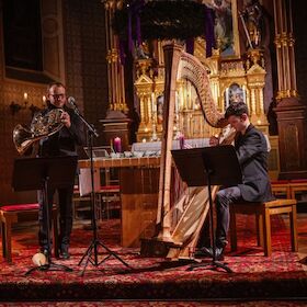 Bild: Senioren Weihnachten - Erleben Sie A bissal staade Zeit mit dem Duo Harfe und Horn mit Musik und besinnlichen Texten.